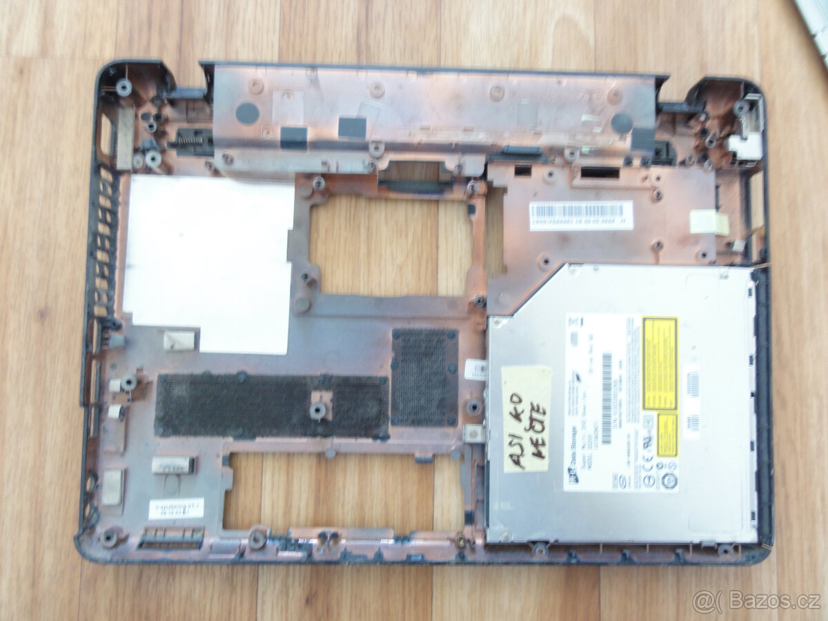 Toshiba Satellite U500, Lenovo Y570- díly - 4