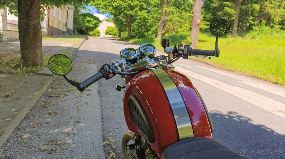 Triumph Thruxton R - 4