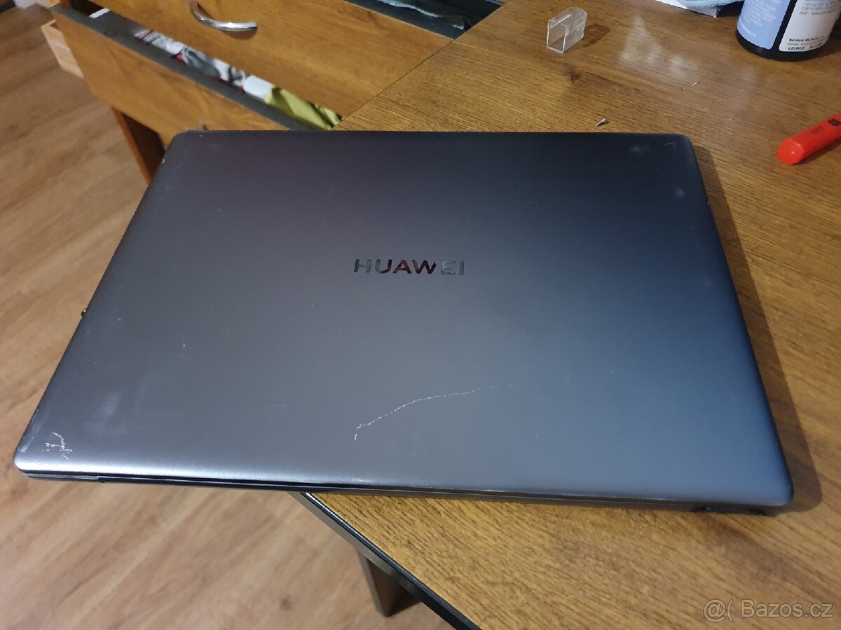 Malý 13 palcový ultrabook Intel i5 - 8265U, 8GB ram - 4