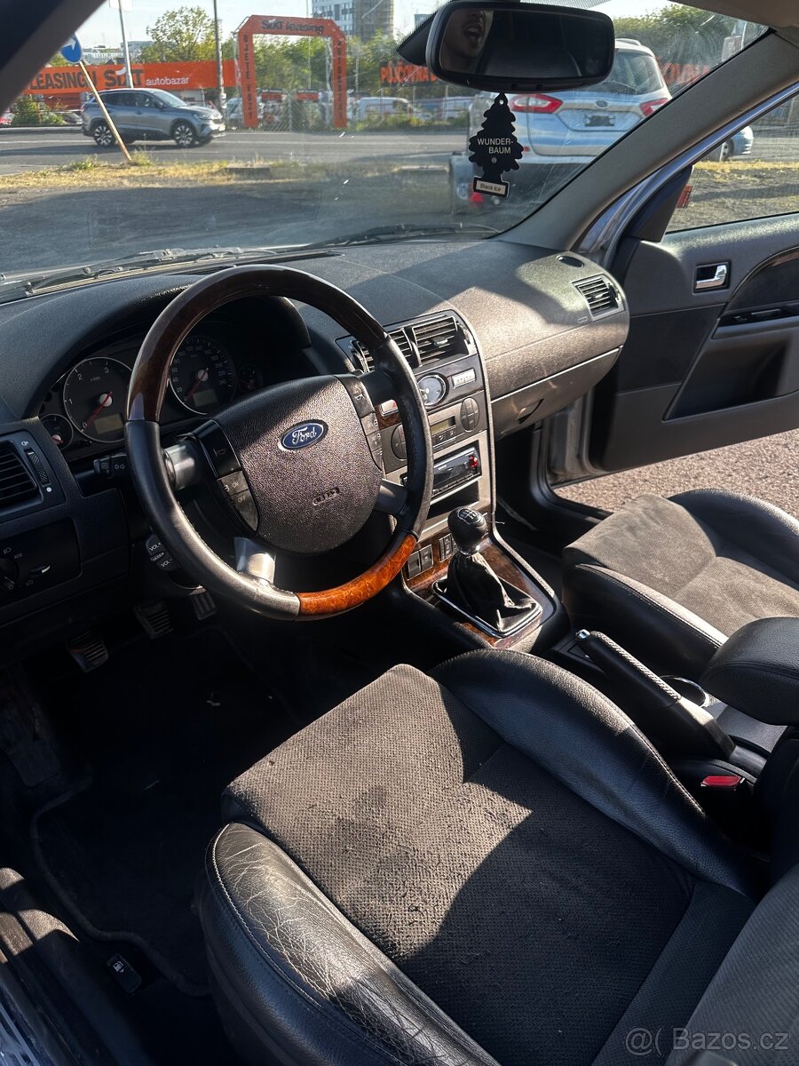 Ford Mondeo 2.2 - 4