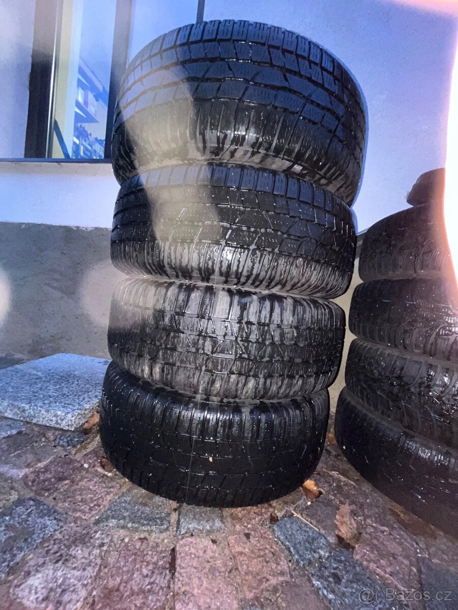 Prodám 4× plechová kola 17" s pneumatikami 225/55 R17 4ks - 4