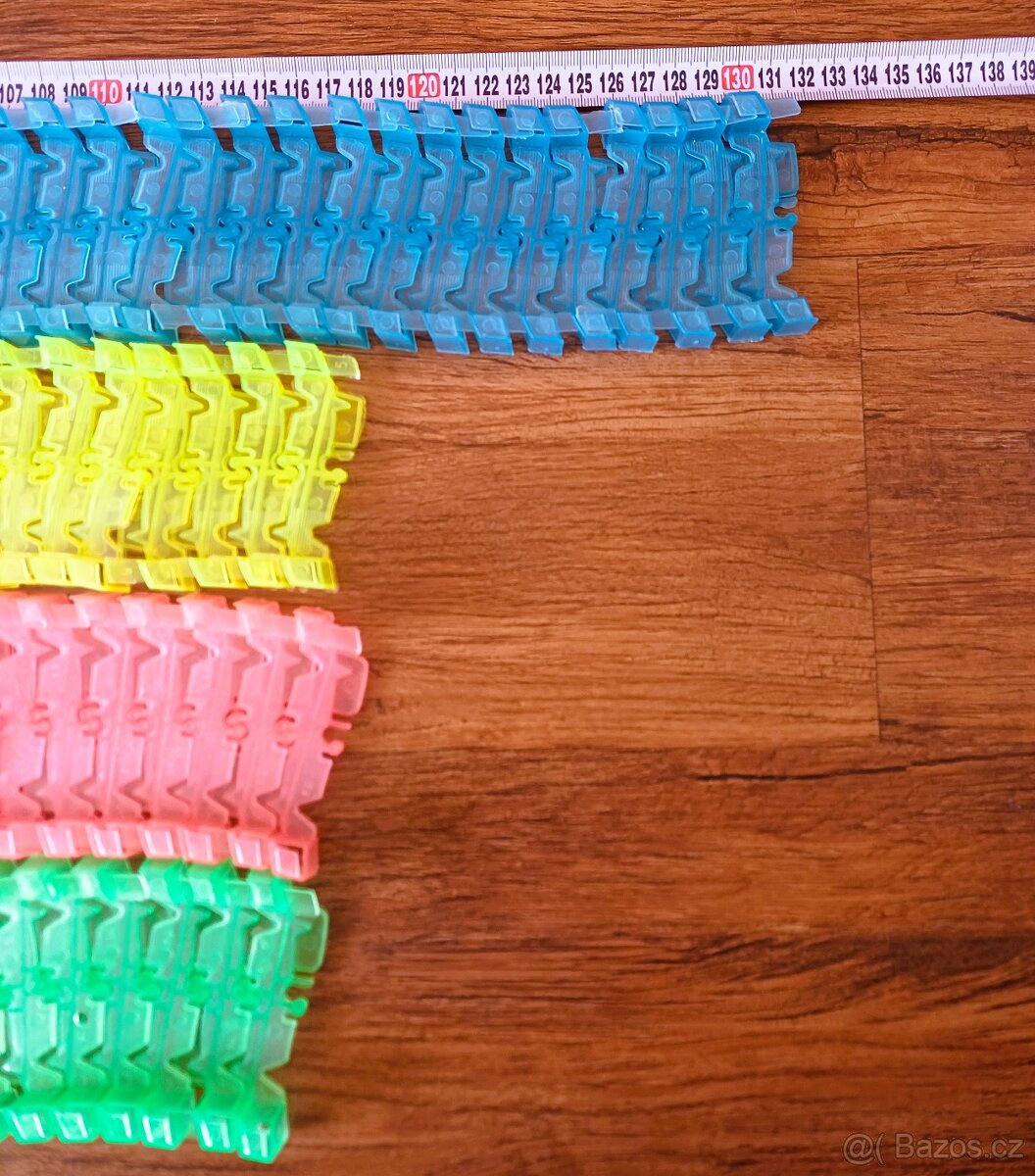 Svítící autodráha + 3 led autíčka - 4