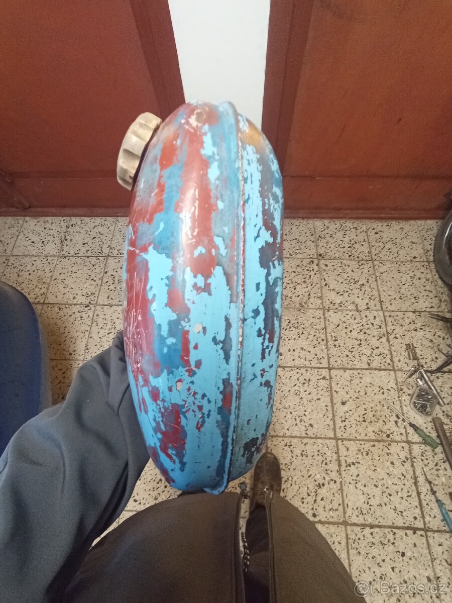 Nádrž stadion s11 - 4