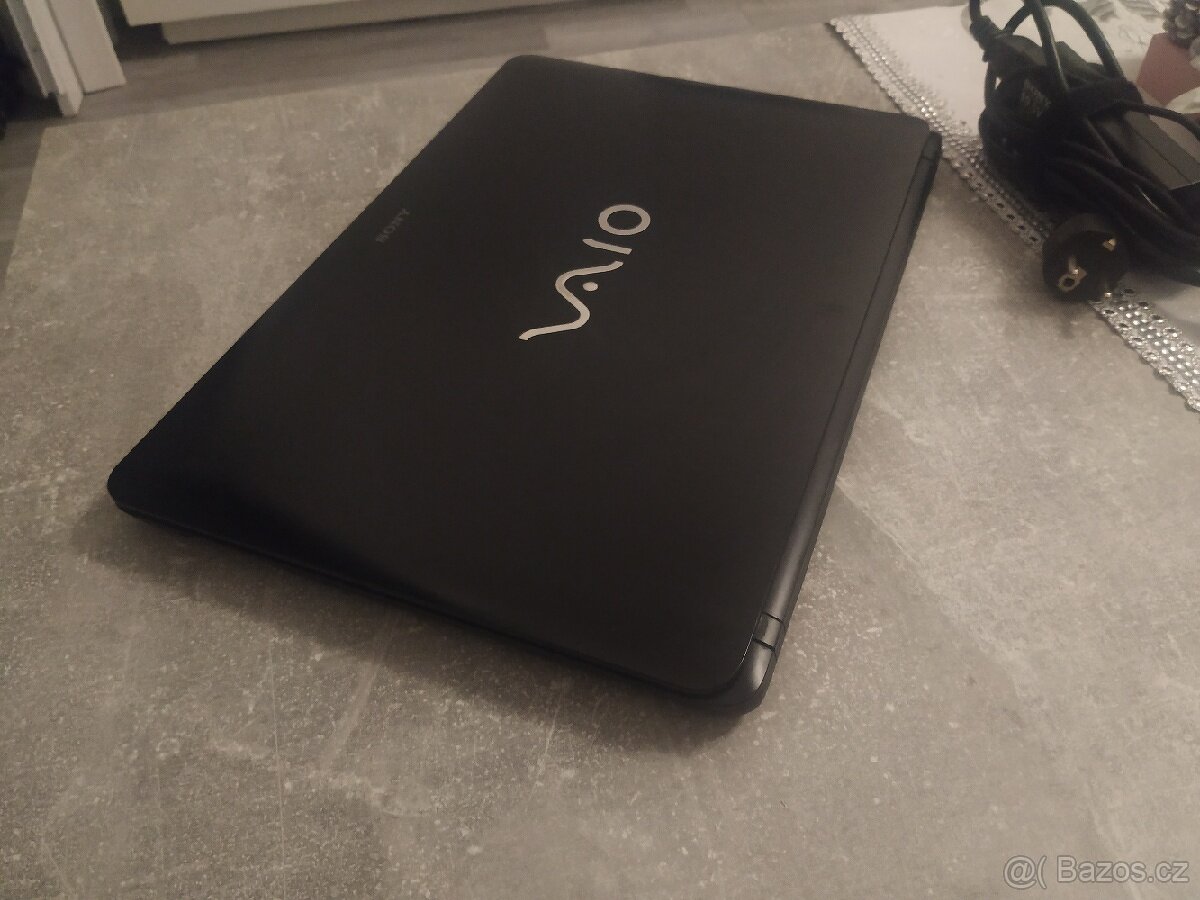 Sony Vaio SVF152C29M - 4
