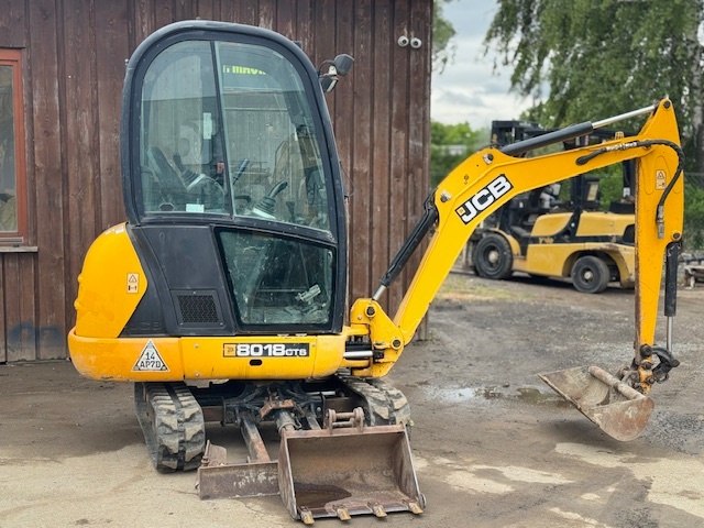 Pásový bagr JCB 8018 - 4