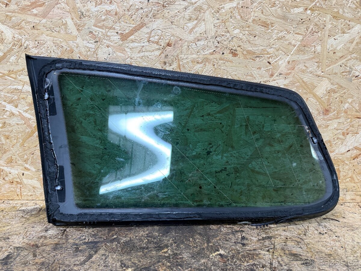PRAVÉ ZADNÍ OKNO BOČNICE VW PASSAT B7 KOMBI - 4