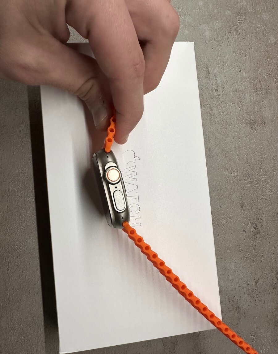 Apple Watch Series 9 Ultra 2 - 4