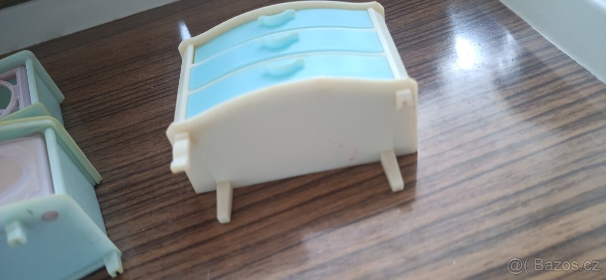 Starý nábytek pro panenky - 4