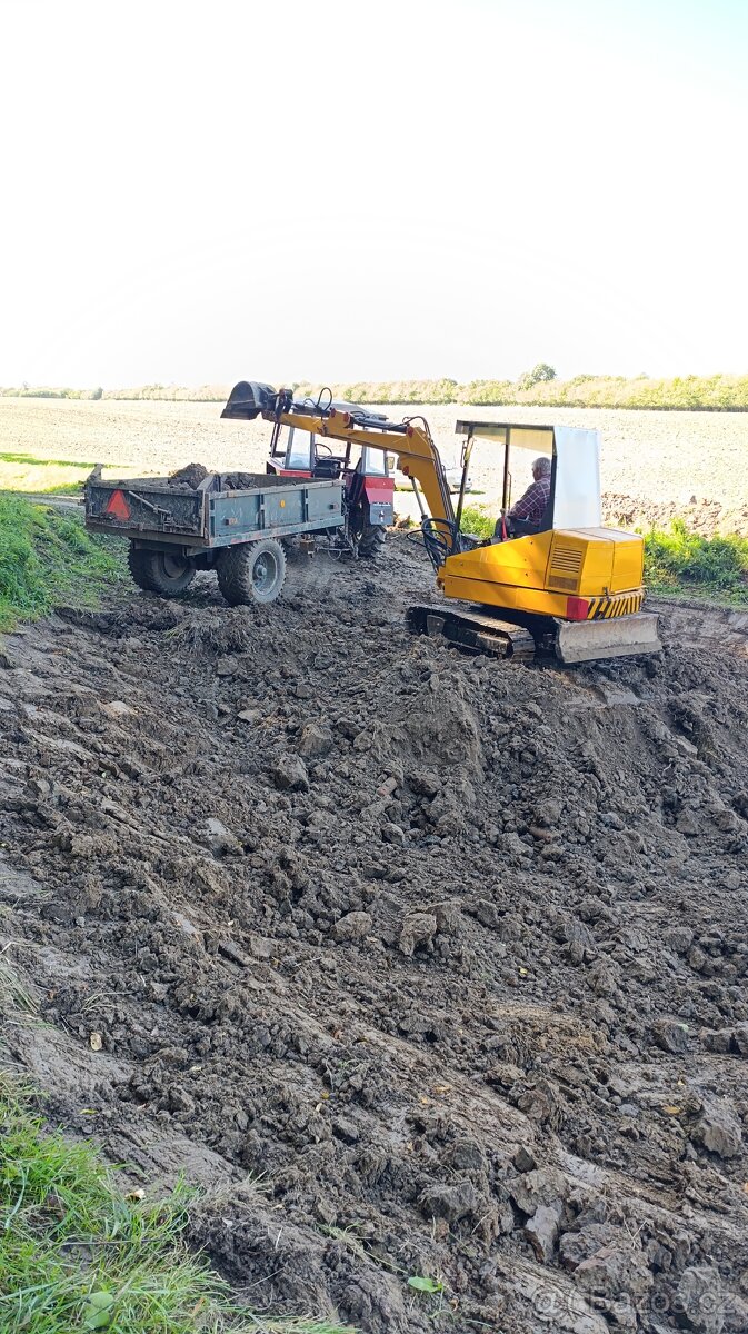 Pasovy bagr ZTS DH 0411 - 4