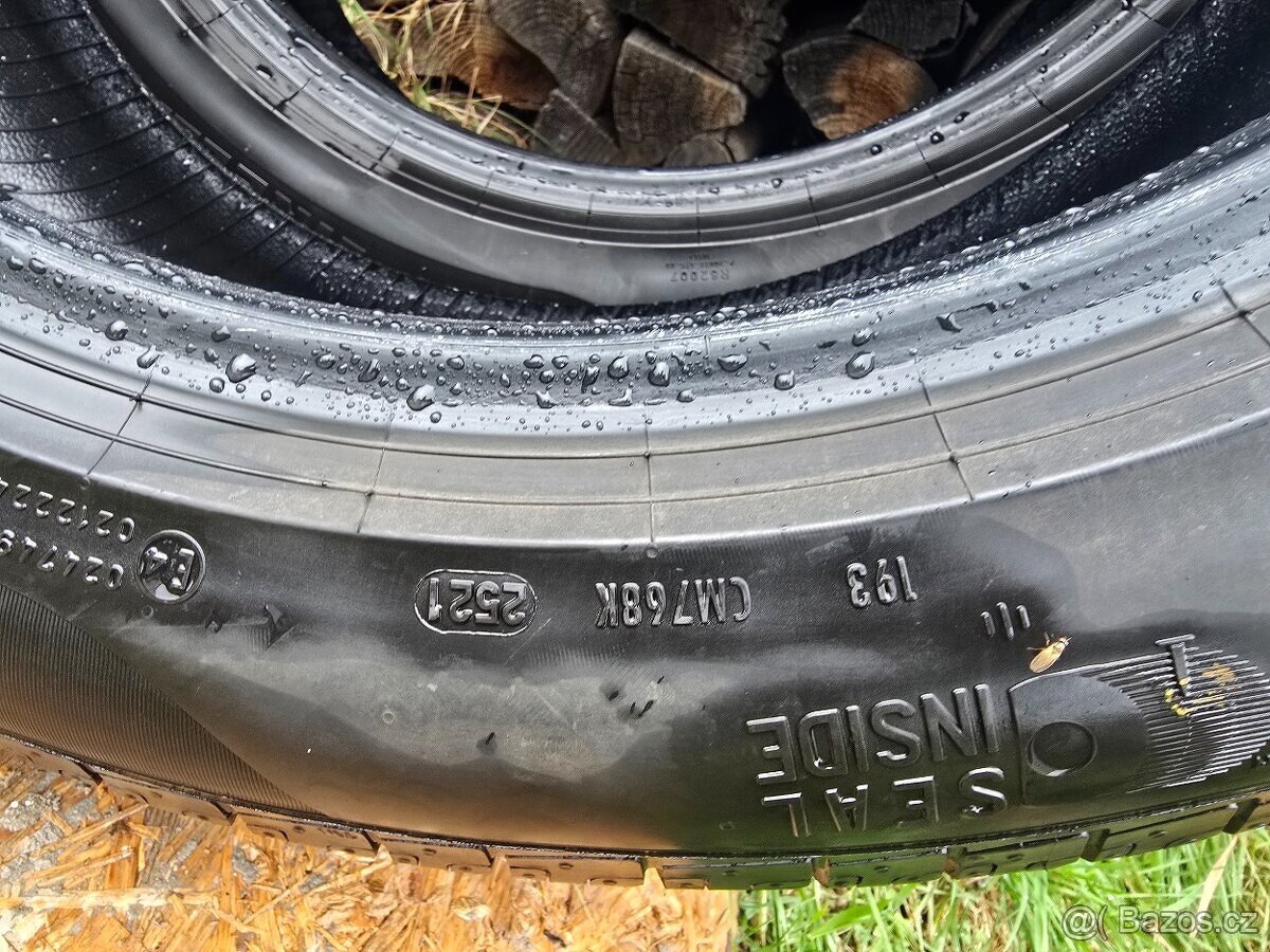 2x Celoroční pneu Pirelli 225/55 r19 - 4
