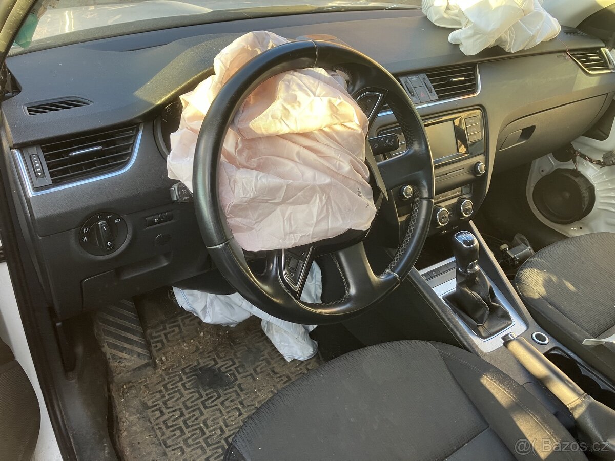 Škoda Octavia 3 1,6 TDI 77kw - 4