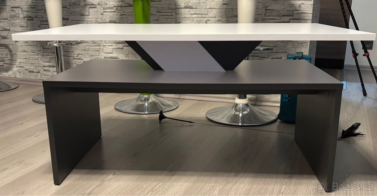 Konferenční stolek - 4