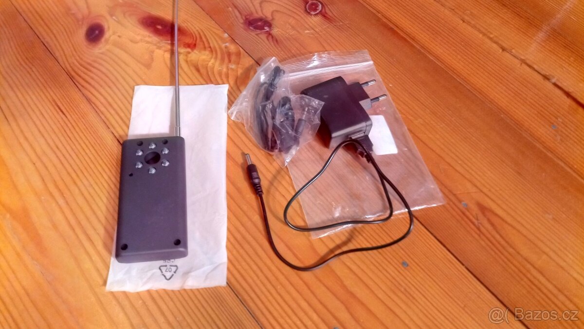 Multi Detektor štěnic - Multifunkční detektor CC308 - 4