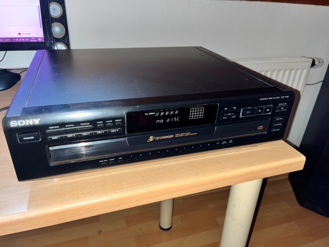 CD přehrávač na 5 disků SONY CDP-C661 - na servis - 4