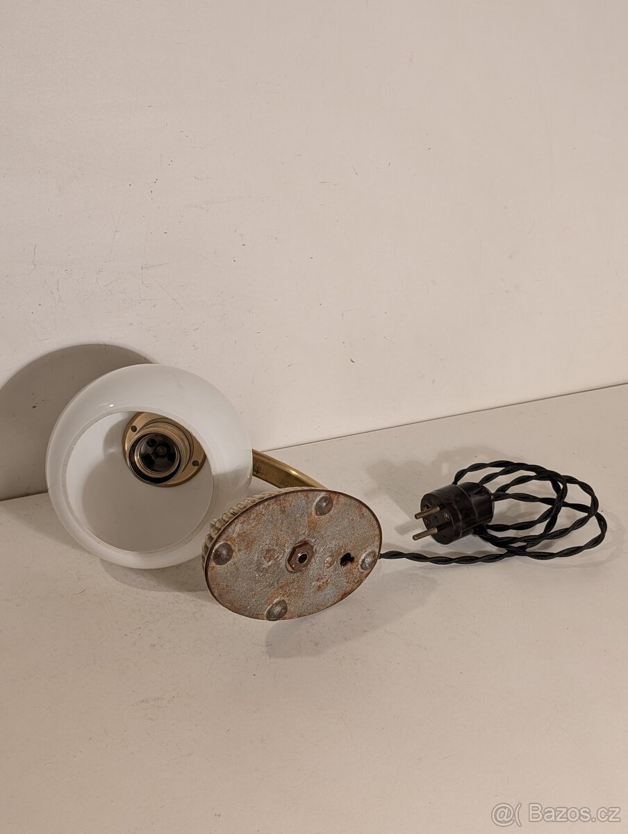 pěkná stará mosazná lampa, lampička, bílé stínidlo - 4