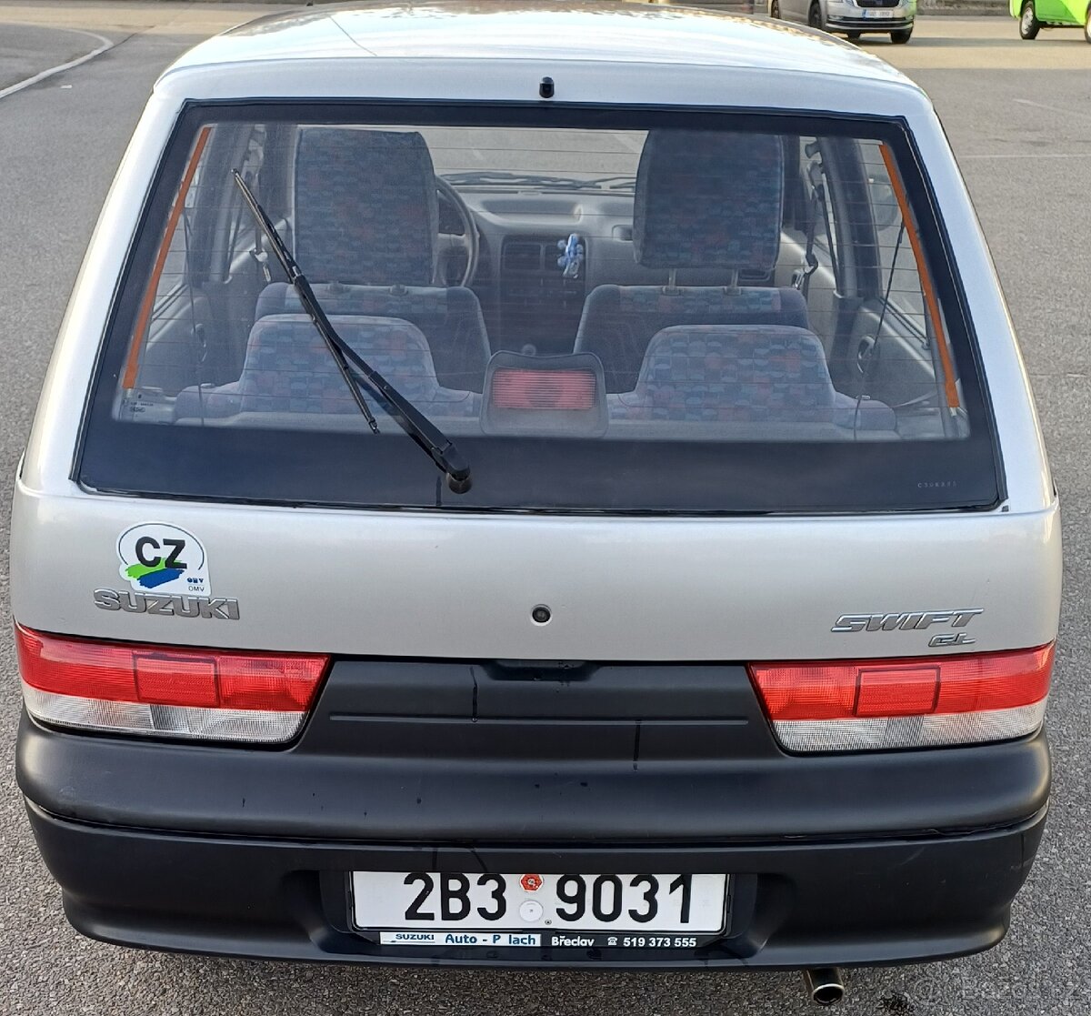 Suzuki Swift, r.v. 10/2003, 1.0 benzin, STK+emise 11/2026 - 4