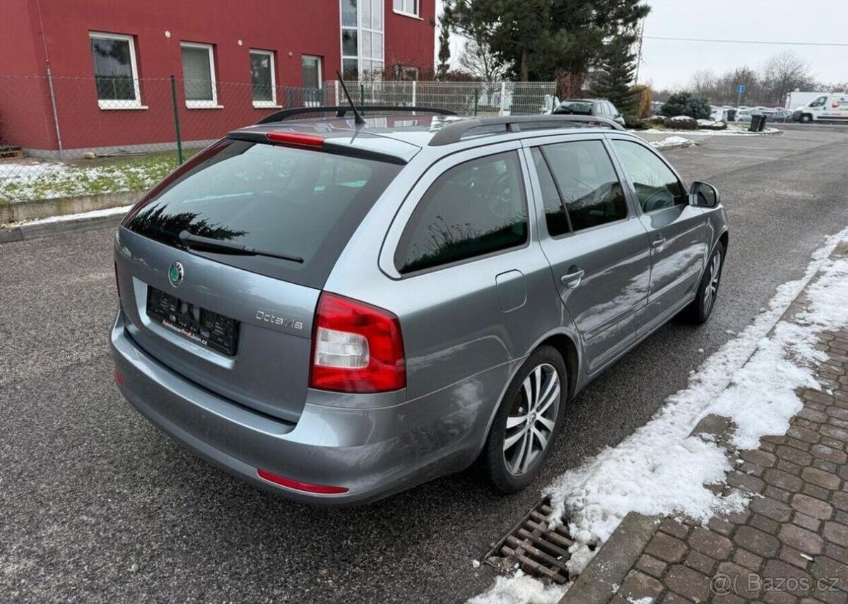 Škoda Octavia 1,4TSi/90kw ,serviska nová STK benzín - 4
