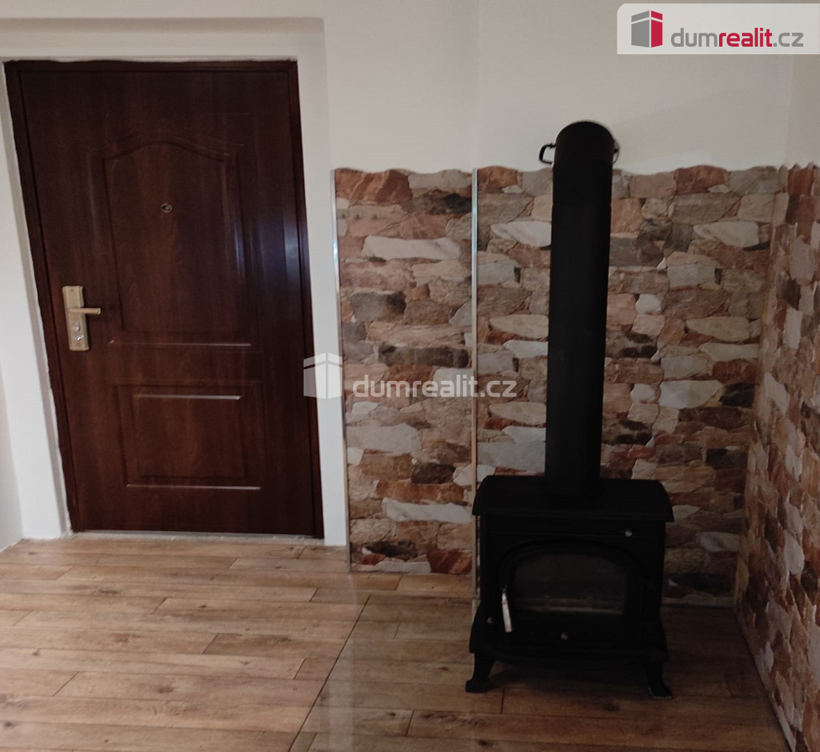 Pronájem hezkého bytu o velikosti 1+1, v rodinném domě, v Dě - 4