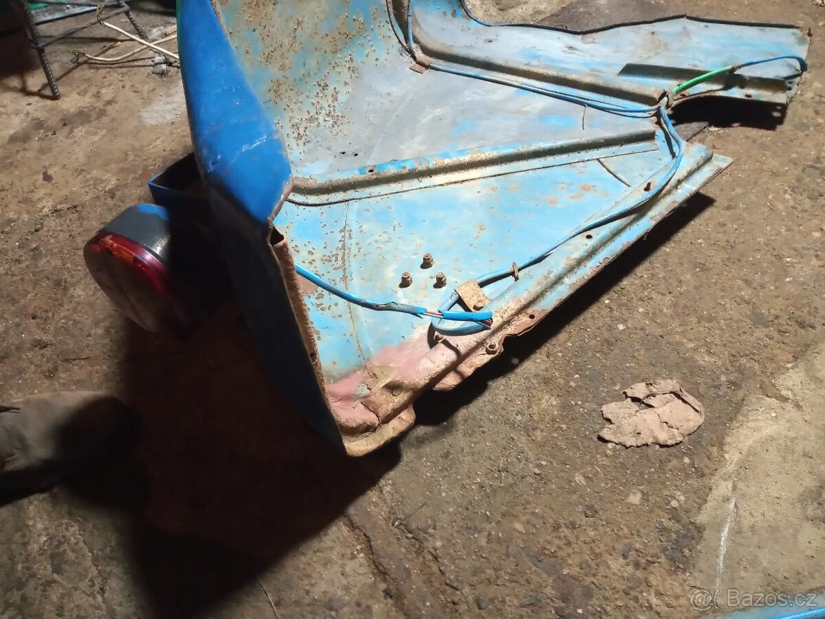 Kulaté dlouhé blatníky Zetor 3011 - 4