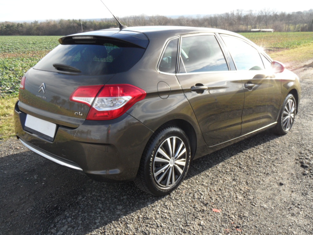 Citroen C4 1.6 HDi,66kw,1.maj.zak v ČR,naj.114000km - 4