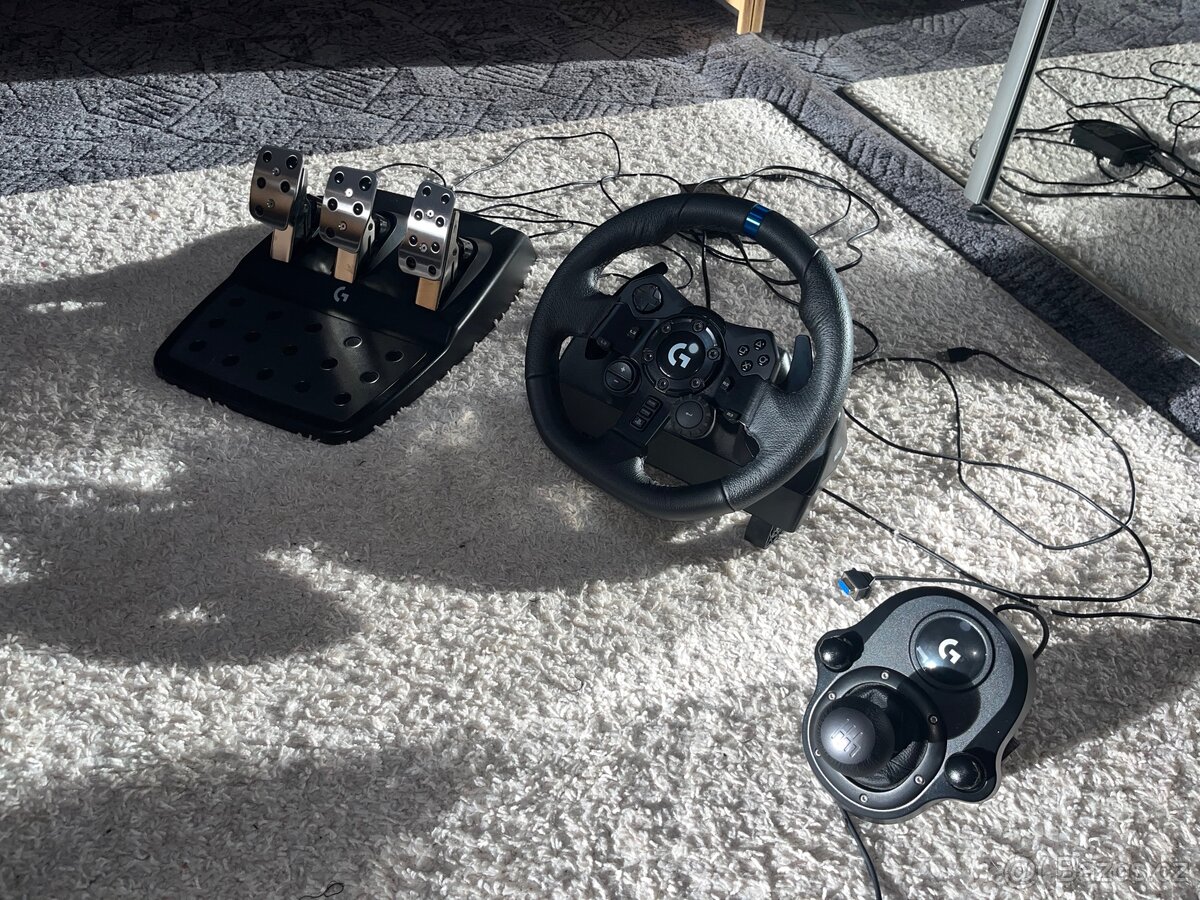 Volant Logitech G923 + řadící páka - 4