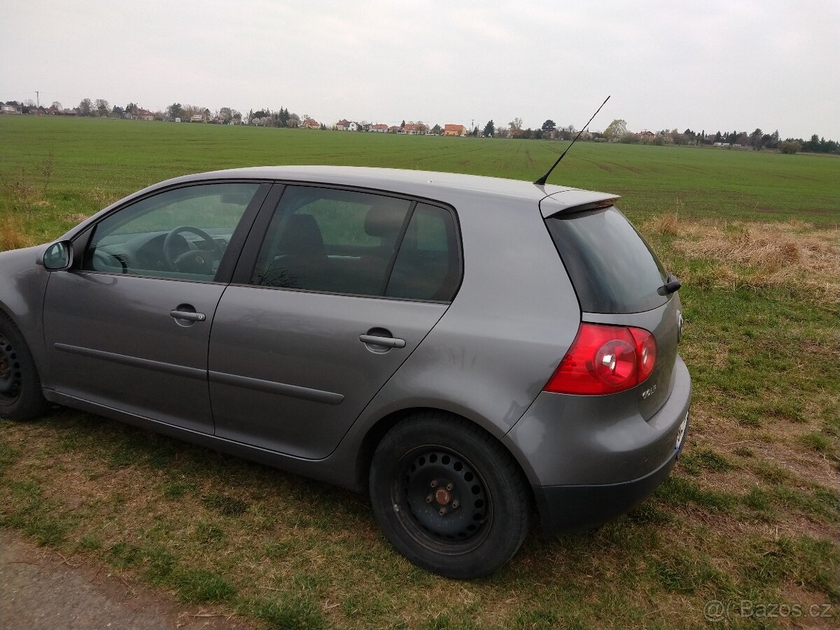 Golf 5 2.0 TDI 103kW top výbava nová spojka, STK nová, tažné - 4