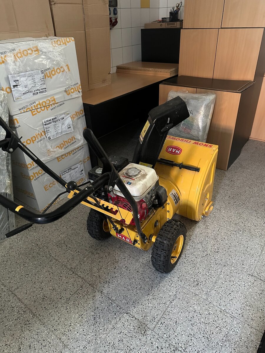 Sněžná fréza honda - 4
