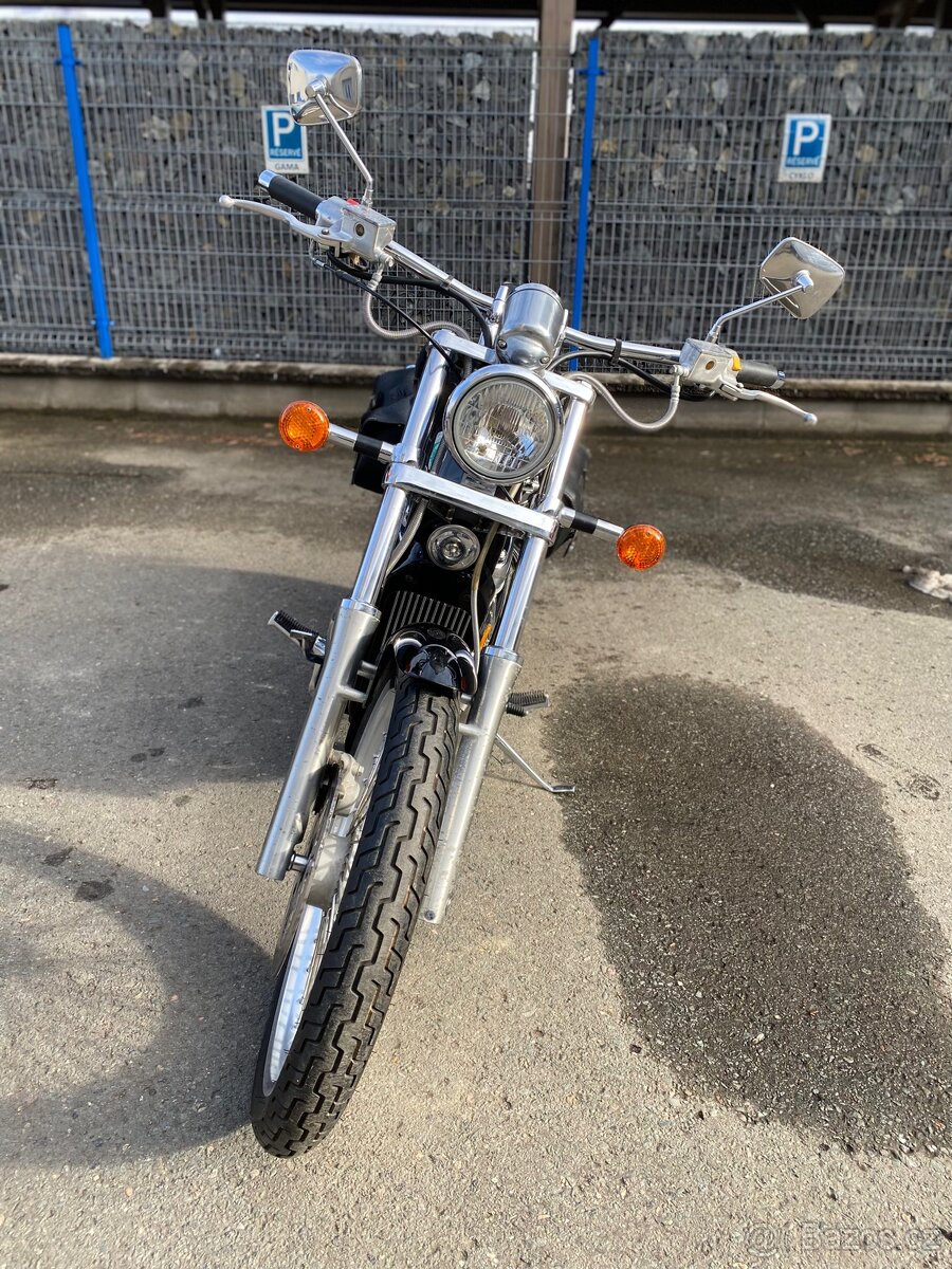 Suzuki VS 600 GL Intruder - 4