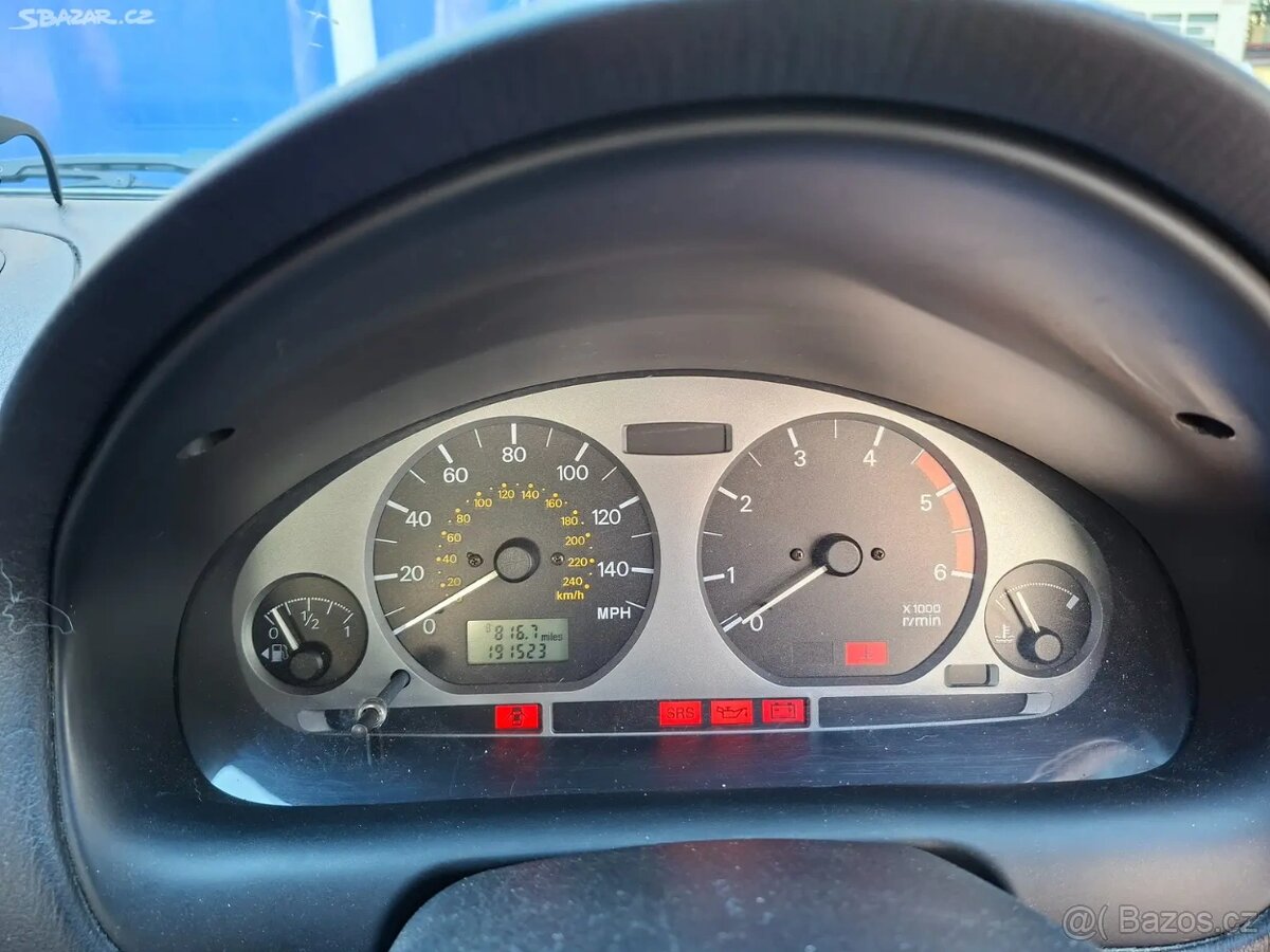 Mitsubishi carisma RHD - 4