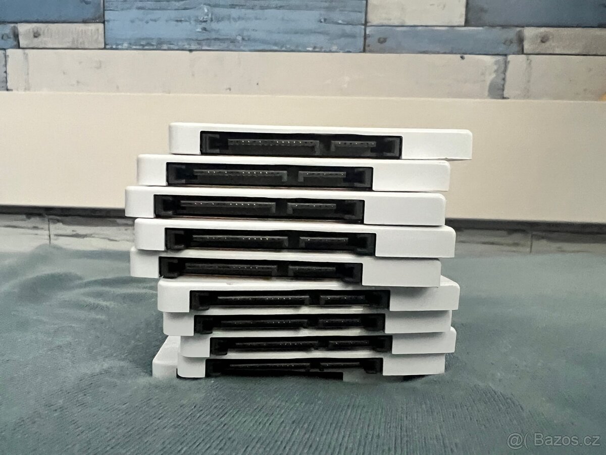 10X 128Gb SATA SSD - 4