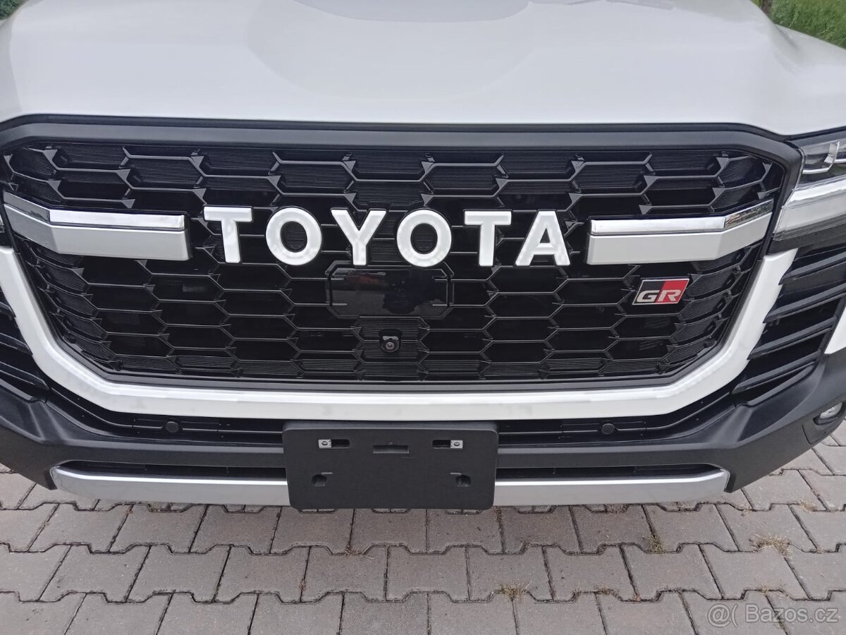 Land Cruiser LC 300 GR SPORT 3,3L TD, SLEVA