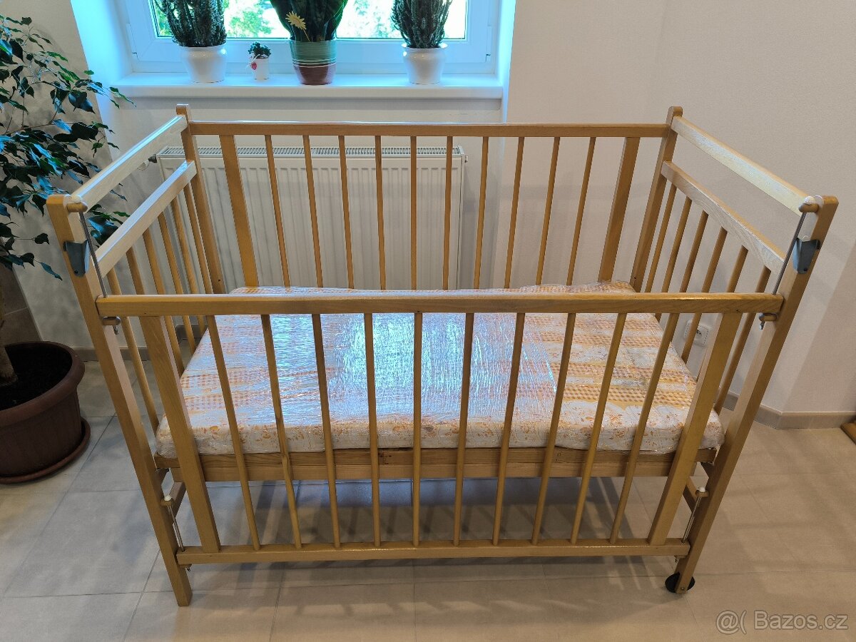 Dětská postýlka pro nejmenší - dřevěná klasika - 4