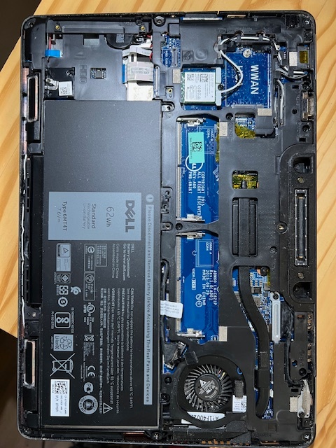 vadný Dell Latitude E5570 - na díly - 4
