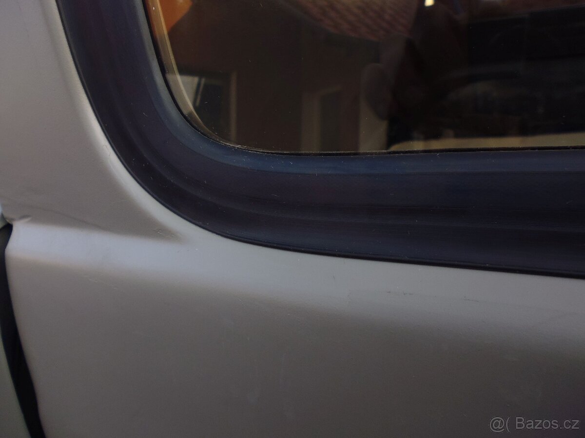 Nissan Patrol GR Y60 - náhrada zadních šoupaček 3DV/5DV - 4