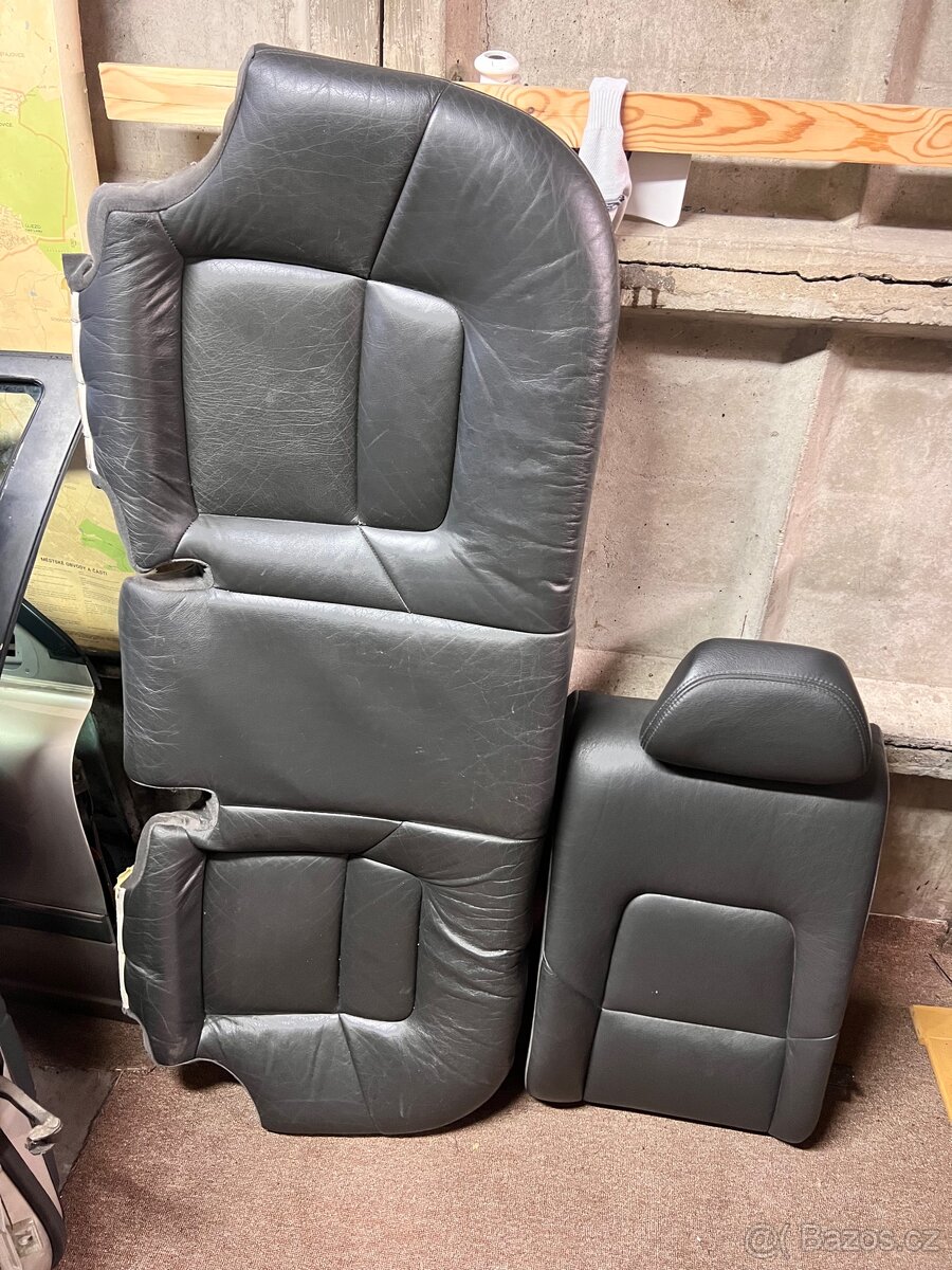 Černé sedačky Volvo S80 - 4
