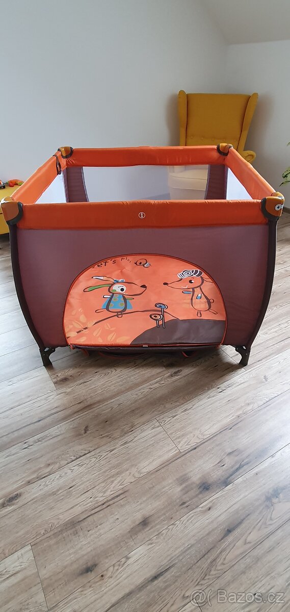 Ohrádka s obalem - 4