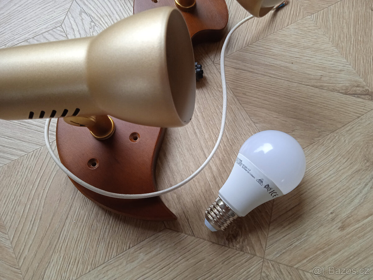 Prodám levně dvě bodová světla - 4