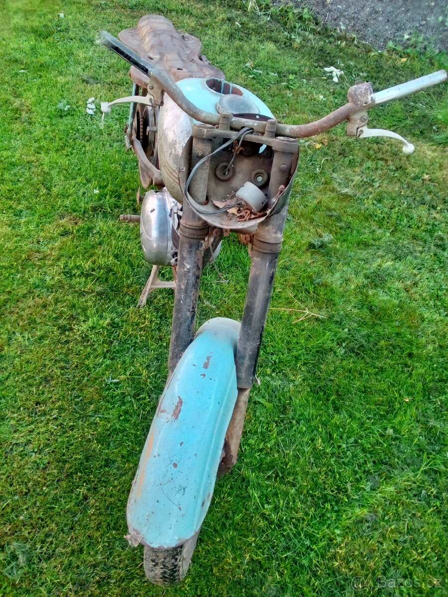 Jawa ČZ 150 kyvacka - 4