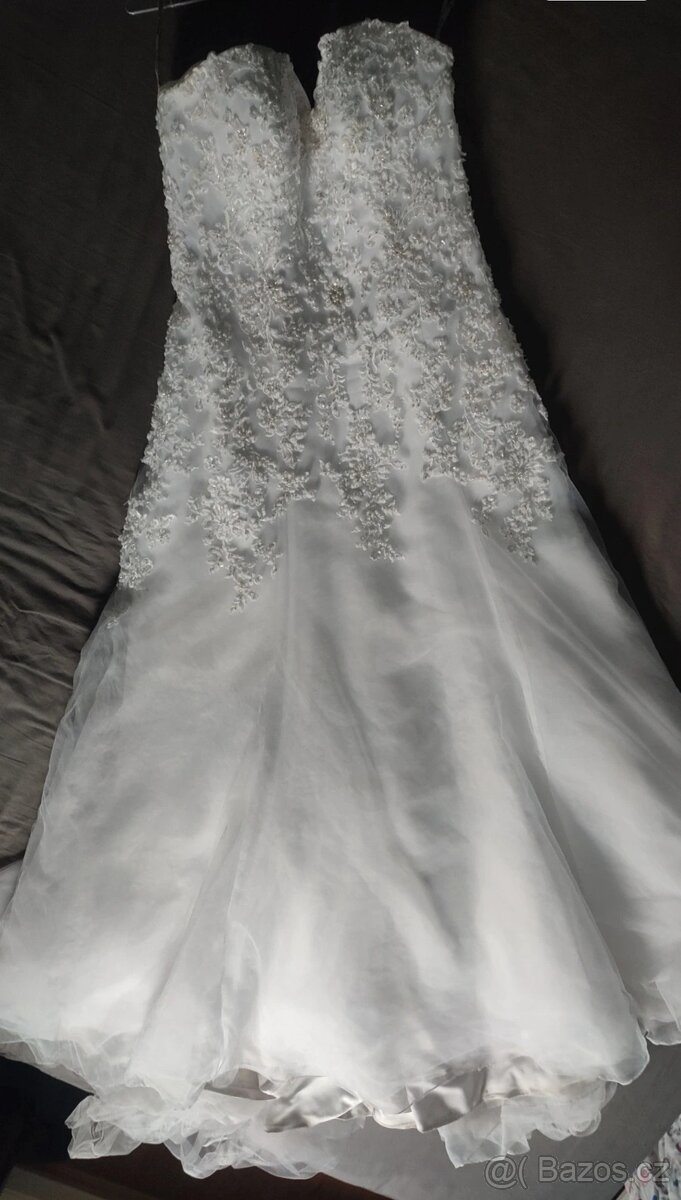 Prodám šaty vel. L - 4