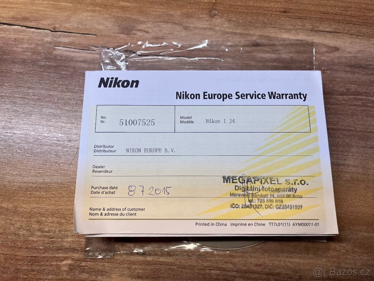 Nikon 1 J4 - 4