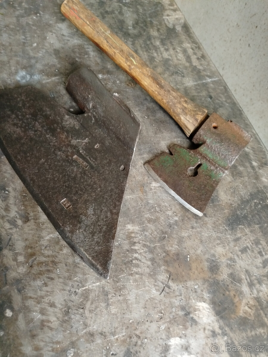 tesařské sekery - 4