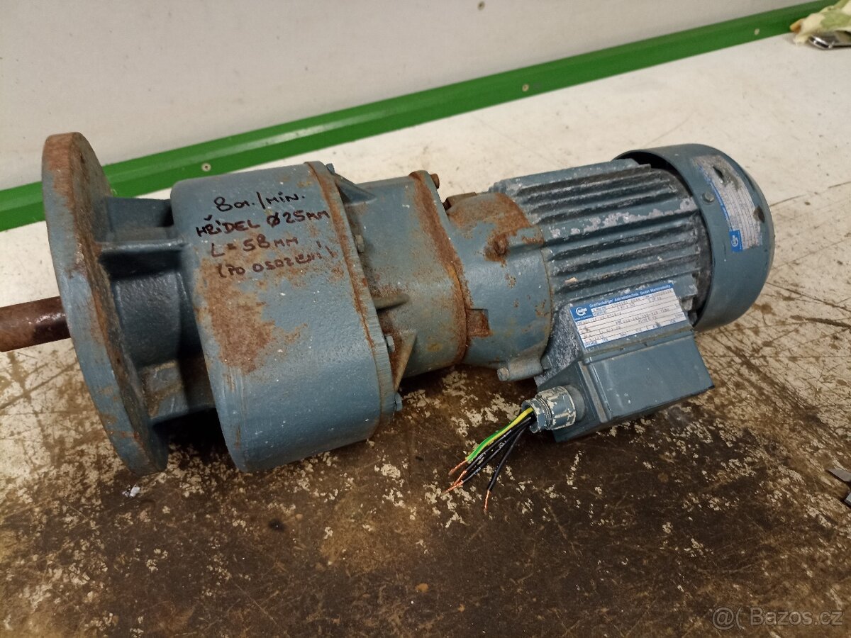 Elektromotor s převodovkou - 4