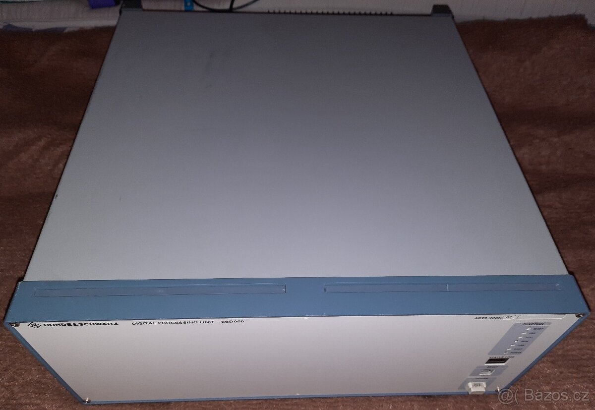 ROHDE A SCHWARZ - SKŘÍŇ SE ZDROJEM - 4