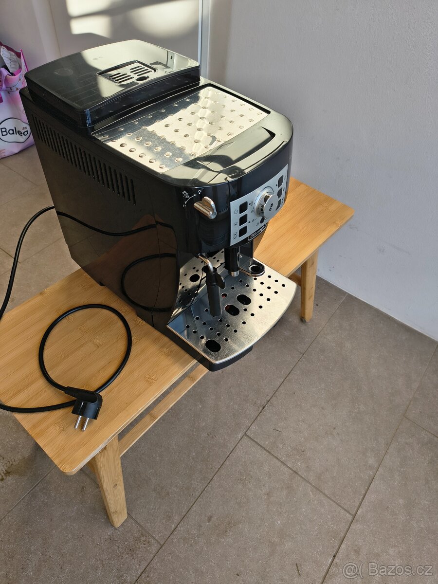 Kávovar DELONGHI ECAM - 4