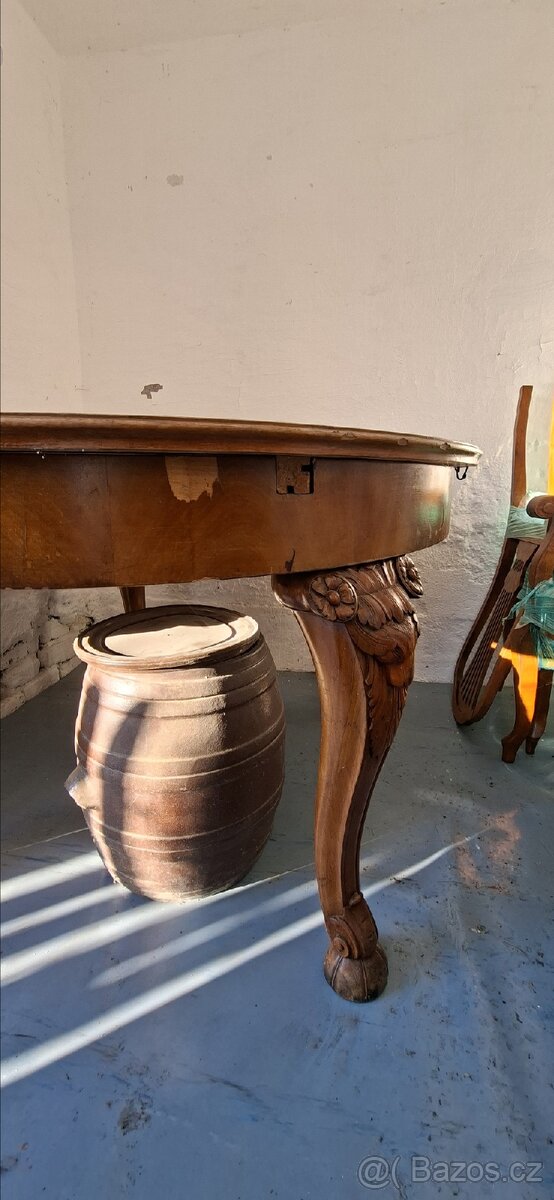 Jídelní stul + židle - 4