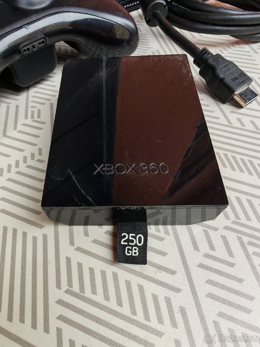 Xbox 360 slim - 4