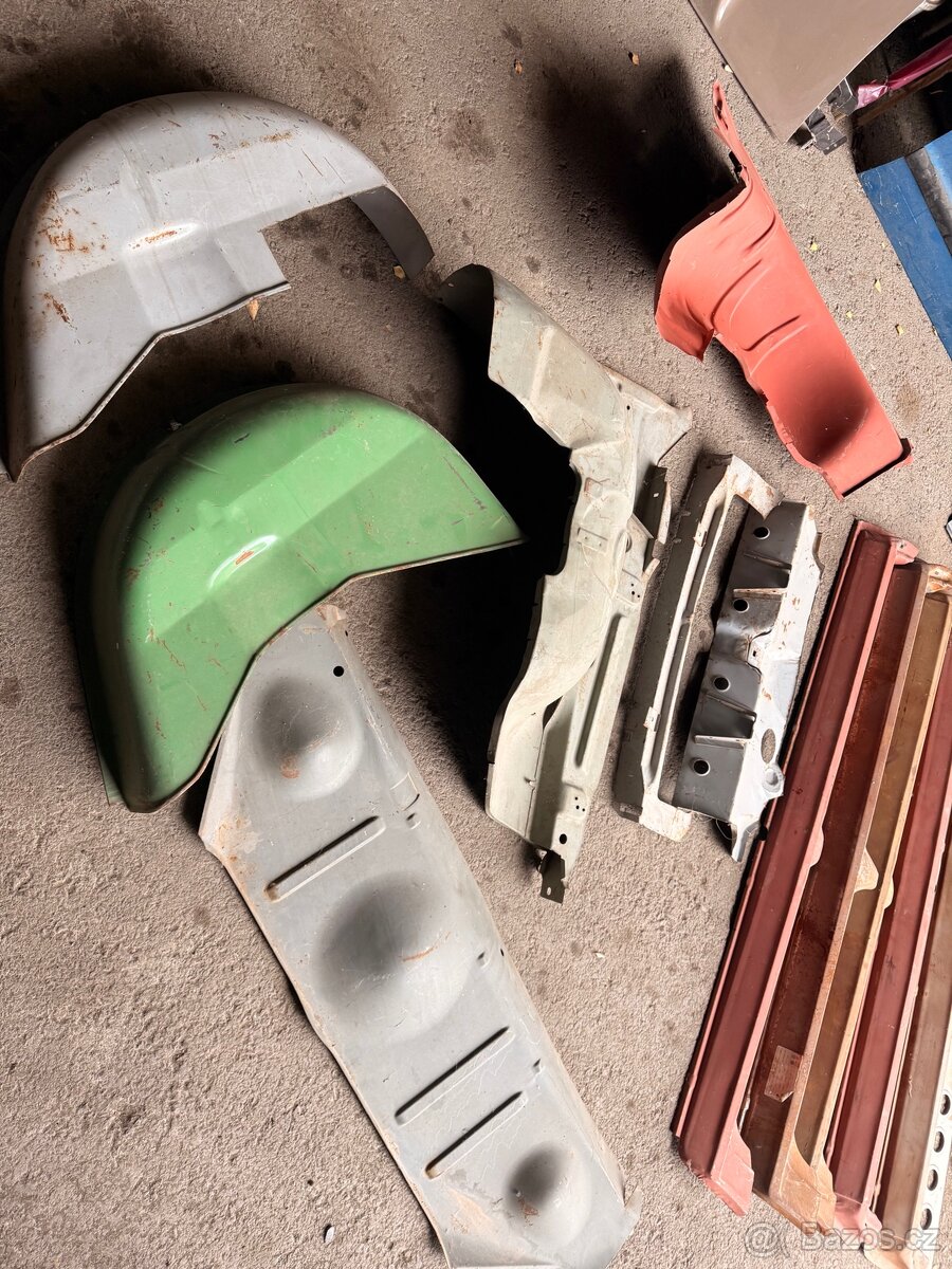 Prodám spousty dílů na Škoda 105,120,130,Rapid - 4