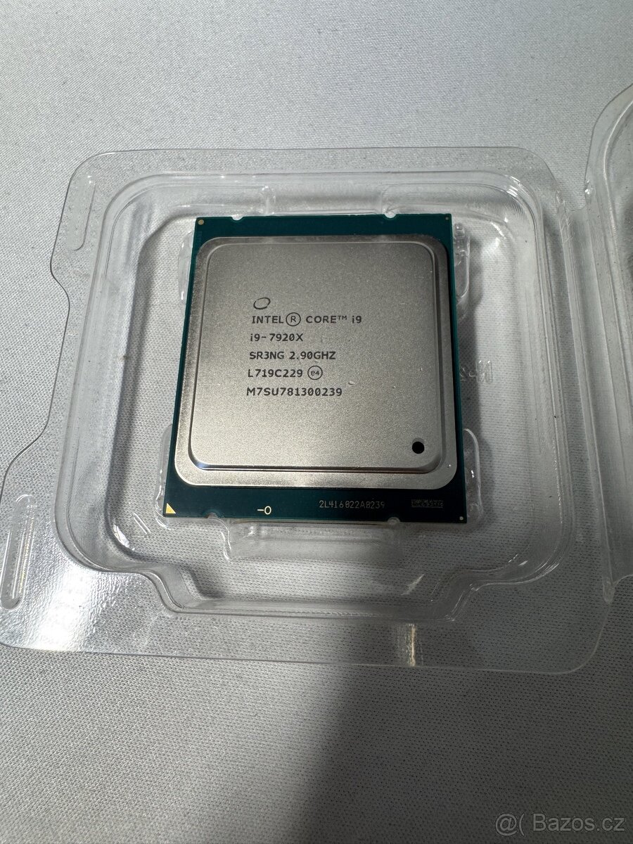 Procesory Intel – i7 / i9 – různé generace - 4