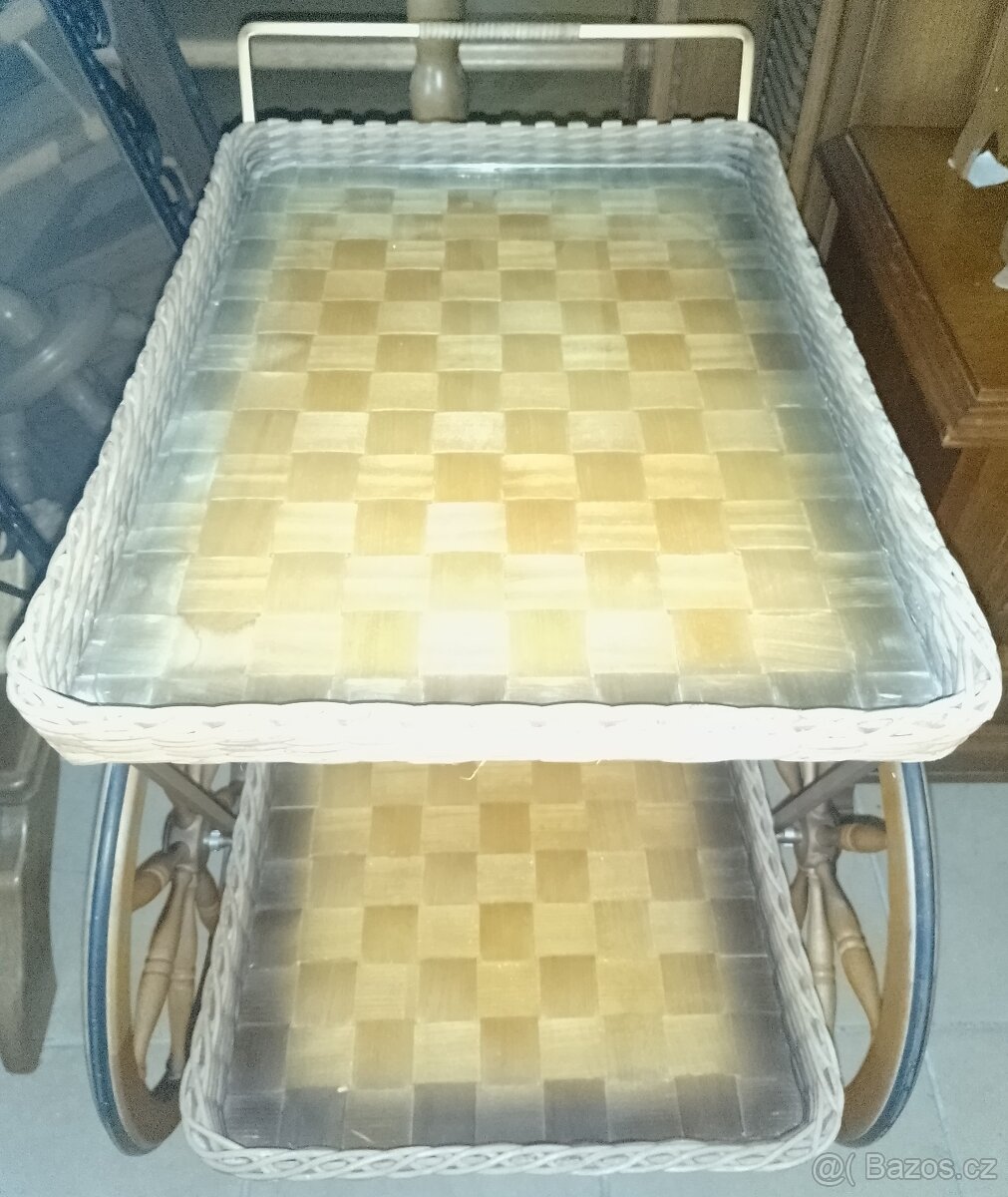 Netradiční proutěný RETRO servírovací stolek - 4