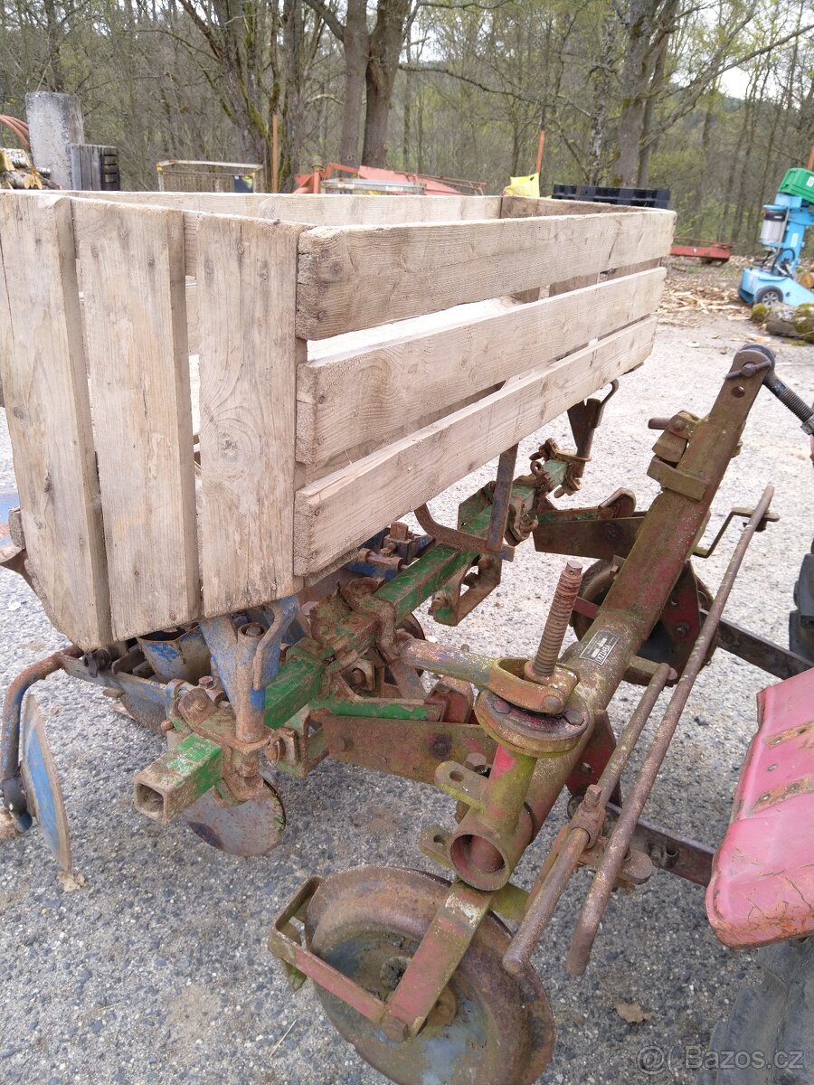 Sazeč na brambory - 4